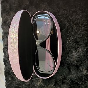 LADIES DESIGNER SUNGLASSES w/FASHION CASE LIGHT IRIDESCENT  PINK